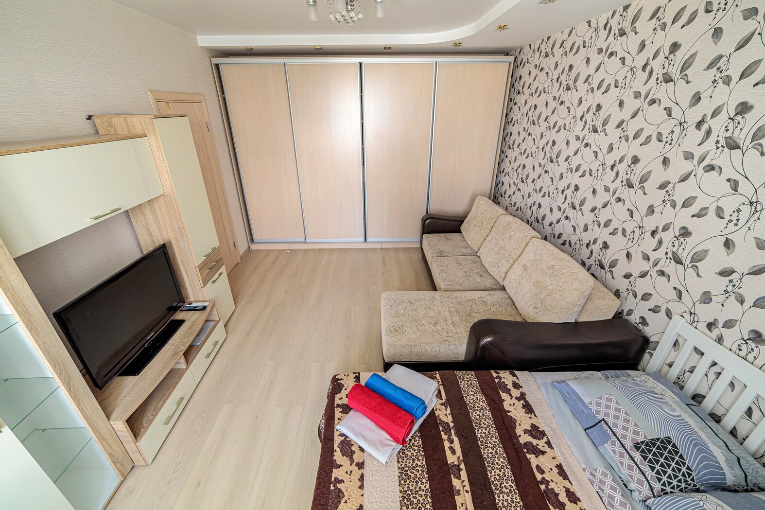 Апартаменты Comfort по Ворошилова 19, 13/14 эт
